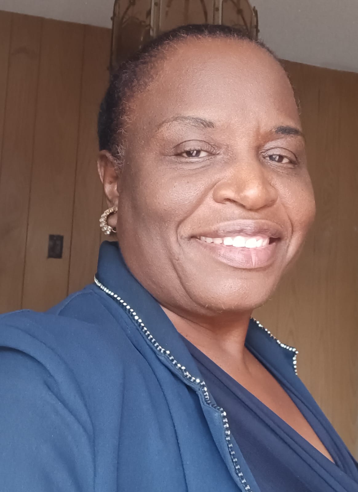 Dr. Edith Pascal